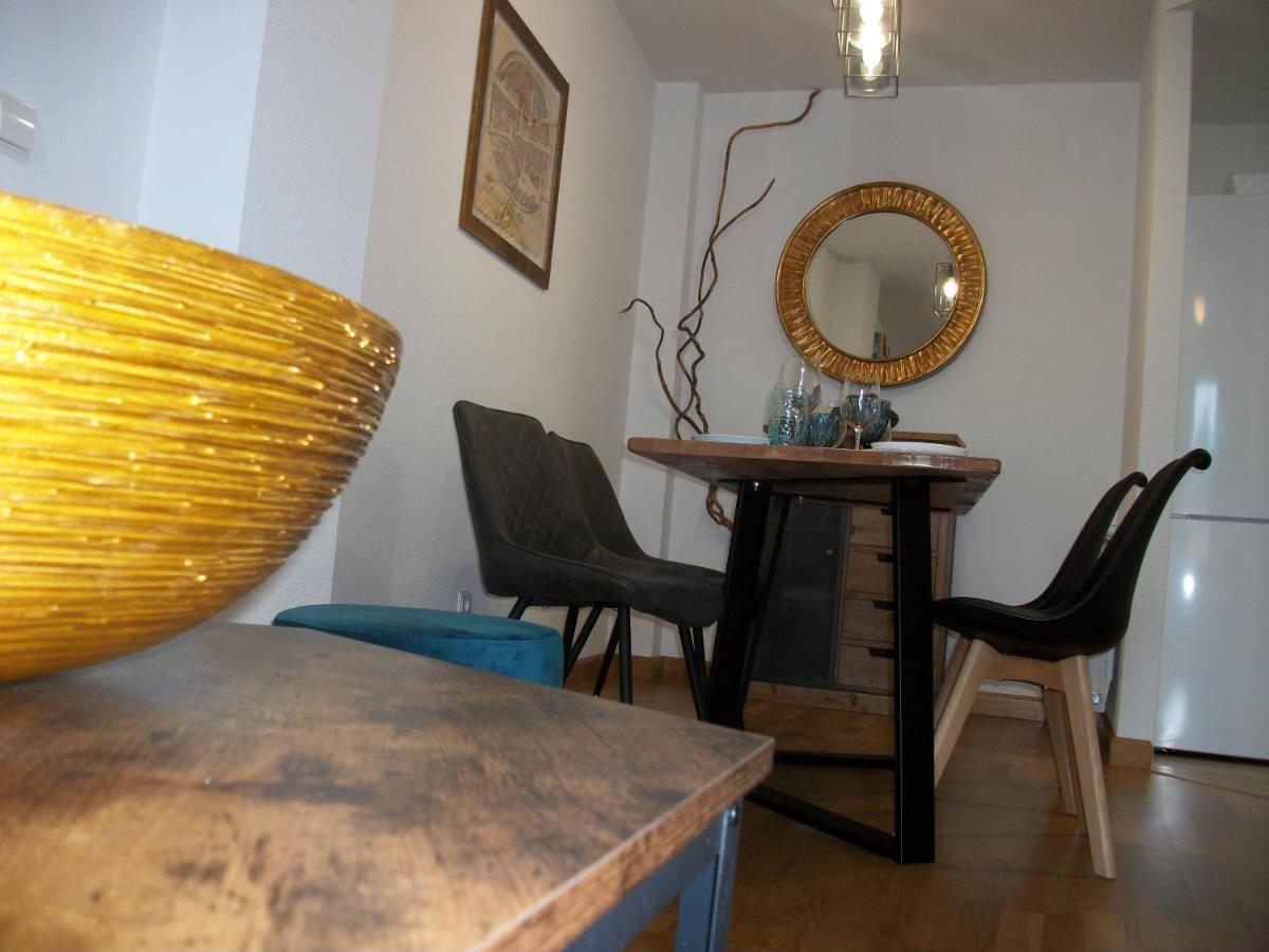 Vega-Aranda Apartman Fresnillo de Las Duenas Kültér fotó
